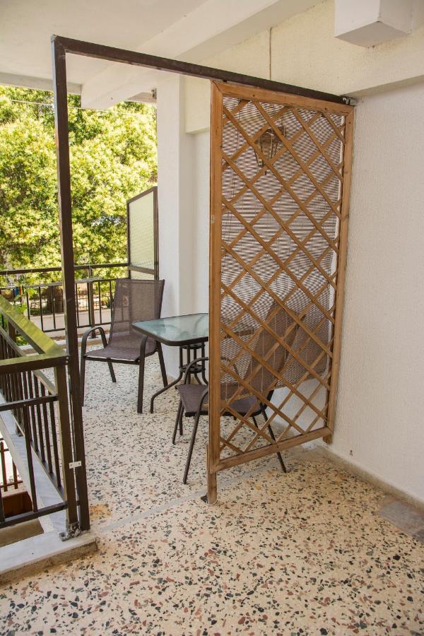 Apartments Tania Paralia Dionysiou Esterno foto